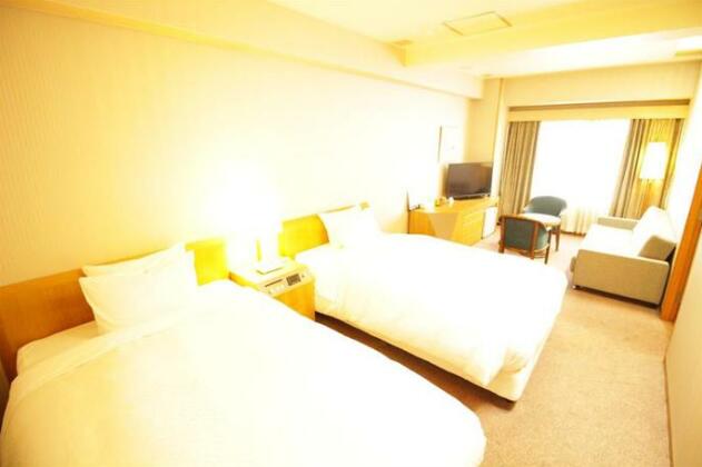 Court Hotel Fukuoka Tenjin - Photo2