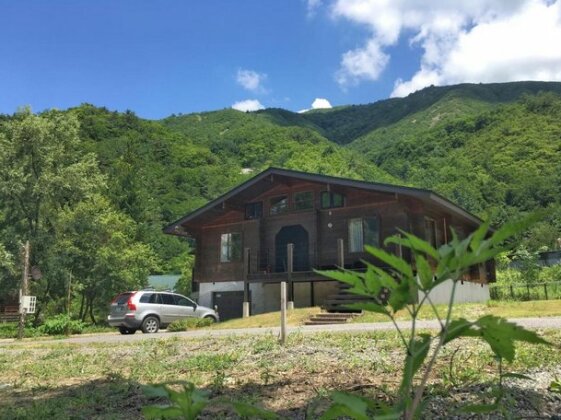 Woodpecker Chalet