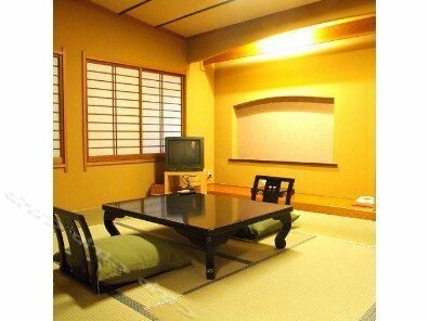 Tsuruya-kisshotei Honkan Ryokan - Photo5