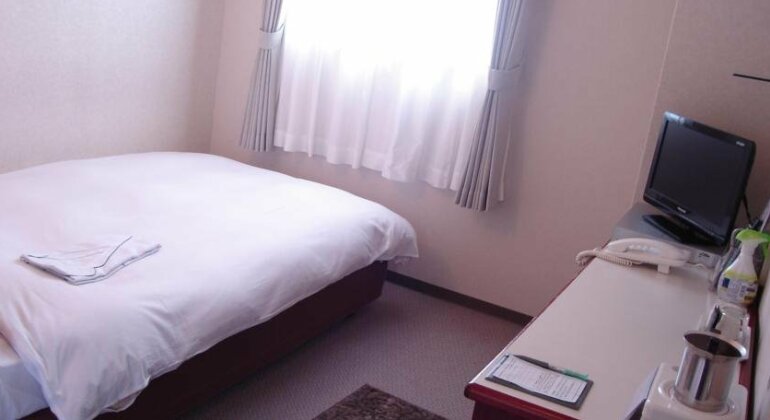 Eki-mae Hotel New Rest - Photo4
