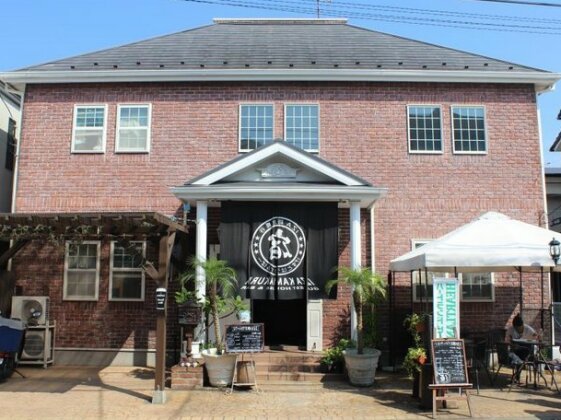 IZA Kamakura Guest House and Bar