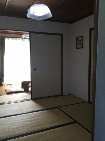 Yuigahama Apartment - Photo3