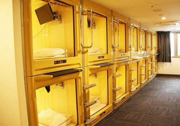 Capsule hotel and Sauna Kawasaki Big