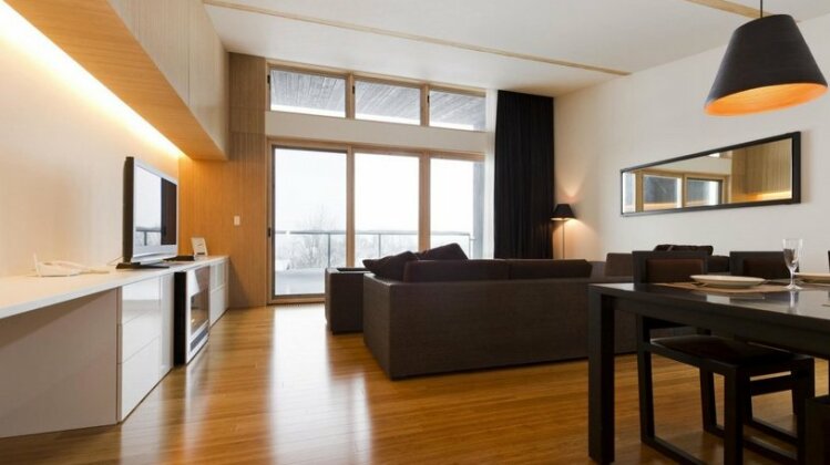 Forest Estate - Photo2