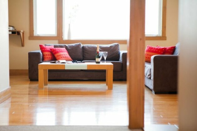 Kamakura Apartments - Photo2