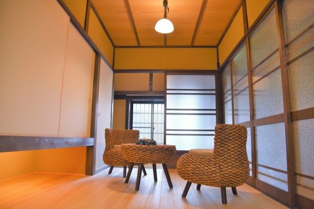 Chika Rakuen - Photo2