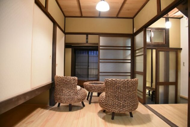 Chika Rakuen - Photo5