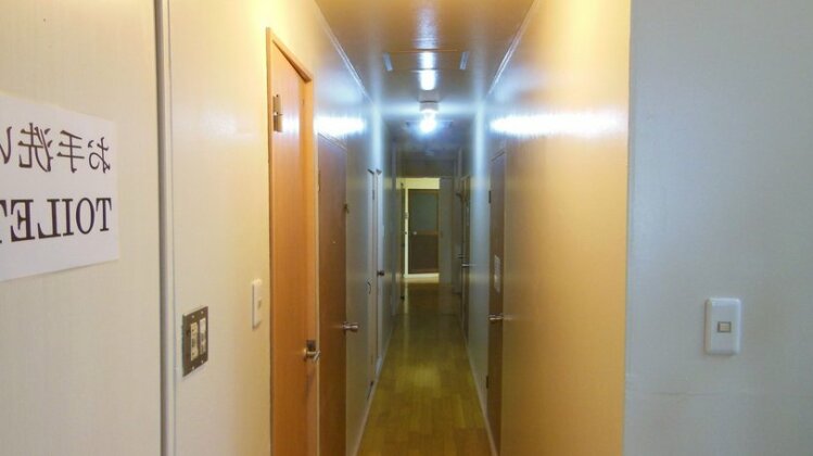 Guest One - Photo2