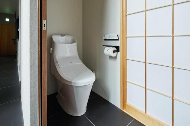 HANARE KYOTO Hachijoguchi - Photo2