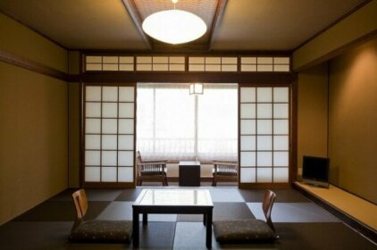 Modern Japanese Inn Katsuragi