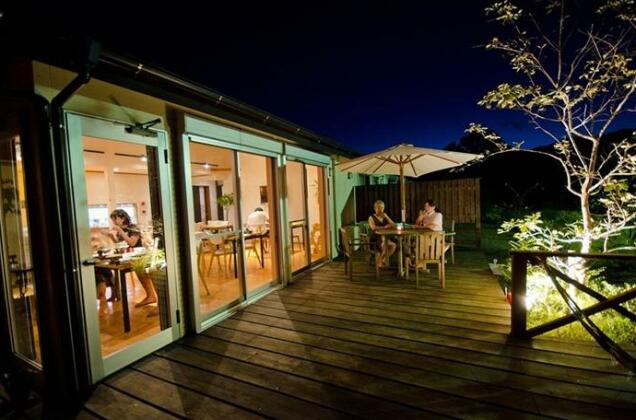 Sandal Wood - Photo2