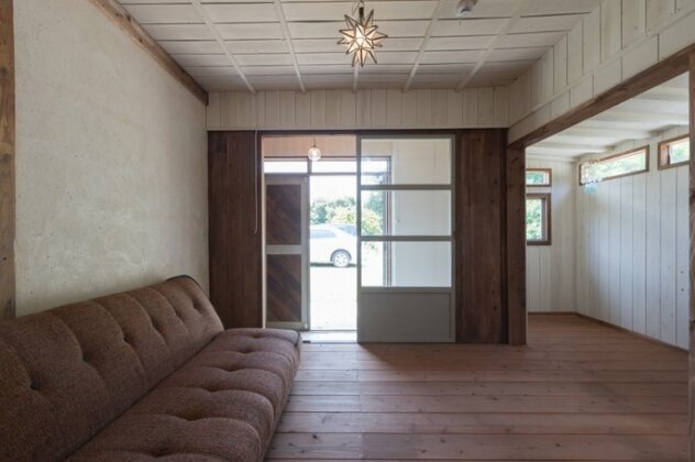Ura-Ura - Photo3