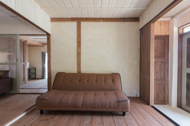Ura-Ura - Photo4