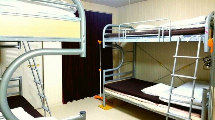 Dormitory in Kowloon - Photo3