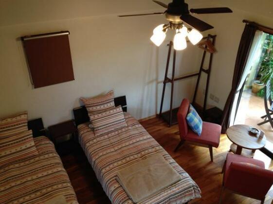 Akachichi Guesthouse - Photo2