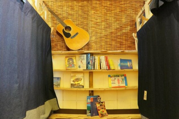 Cafe Bar & Hostel Go Me - Photo5