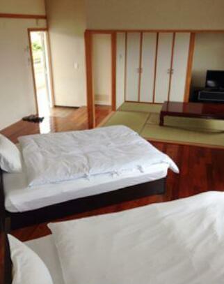 Onna Lodge - Photo3