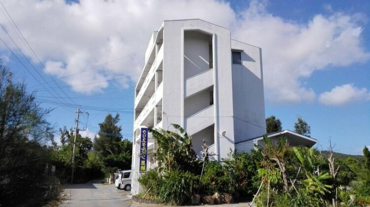 Pension Crystal Inn Onna