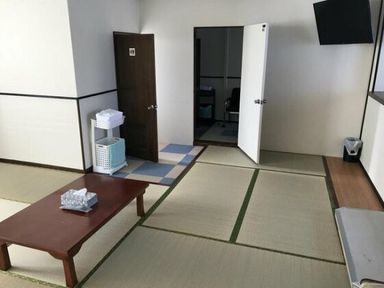 Pension Crystal Inn Onna - Photo5