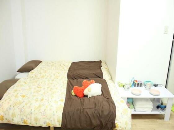 ABO 1 Bedroom Apartment in Namba 4
