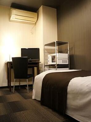 Hotel Livemax Shin Osaka - Photo3