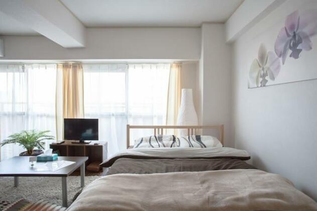 KR AP1 2 Bed Apartment in Nipponbashi - Photo4