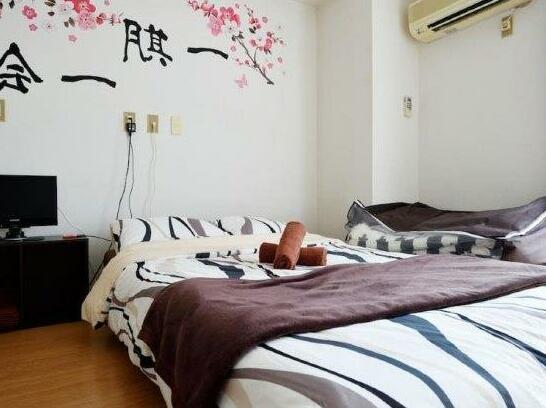 KR NW1 2 Bed Apartment in Namba