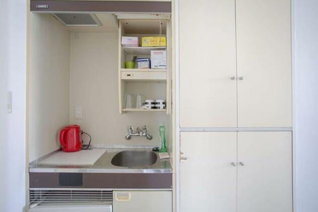 KR NW2 2 Bed Apartment in Namba - Photo5