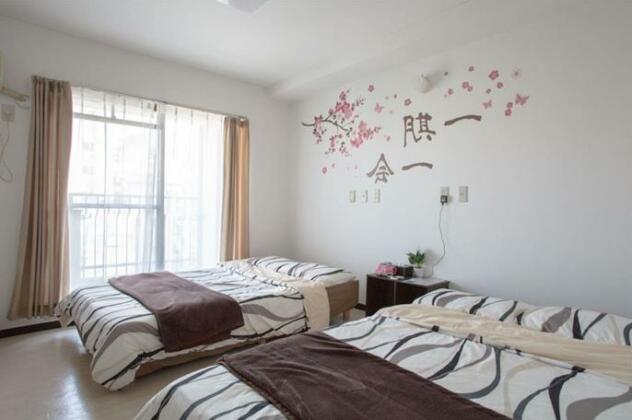 KR NW3 2 Bed Apartment in Namba - Photo3
