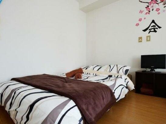 KR NW3 2 Bed Apartment in Namba - Photo4