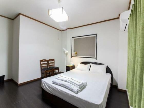 LY 1 Bedroom Apartment near Namba Dotonbori 32