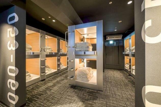 New Japan Capsule Hotel Cabana Male Only - Photo2
