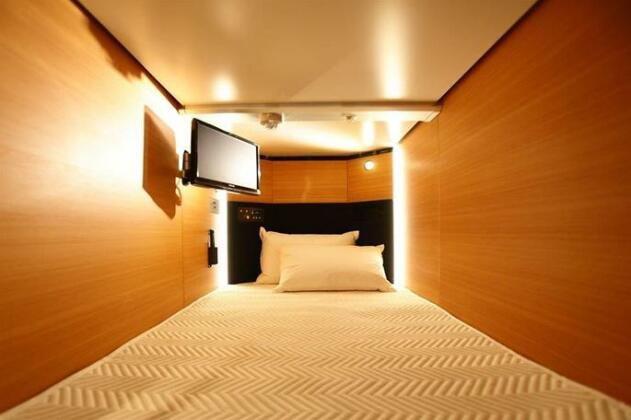 New Japan Capsule Hotel Cabana Male Only - Photo4