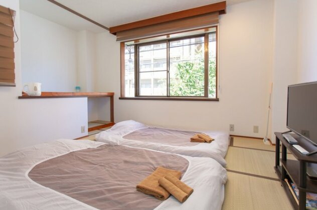 Reina's Guest House - Photo2