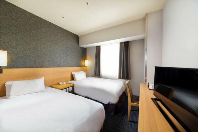 SureStay Plus Hotel by Best Western Shin-Osaka - Photo4