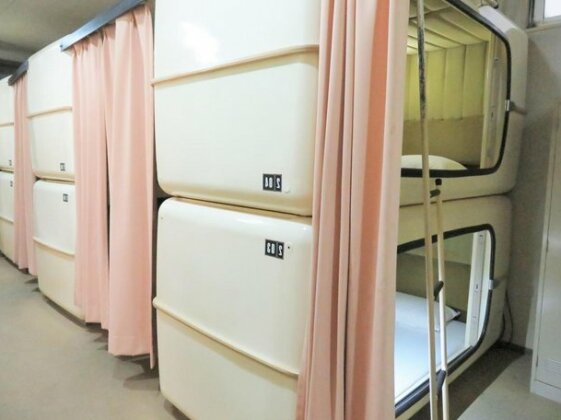 Capsule Hotel Honcho Male Only - Photo4