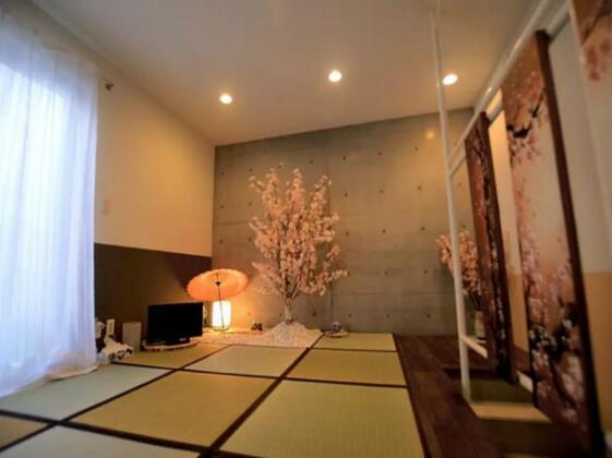 AT Sakura tree in room 3-floor apartment in Ebisu area