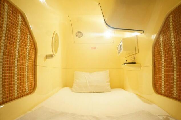 Capsule Hotel 310