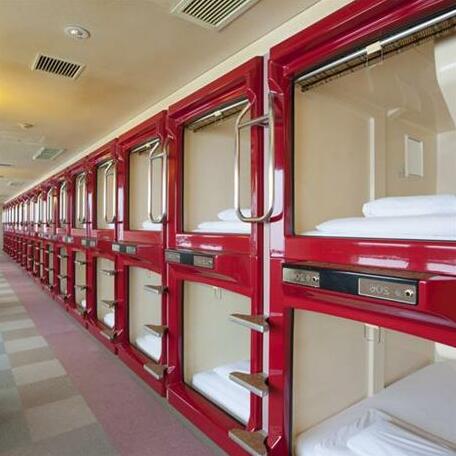 Capsule Hotel & Sauna Mizho