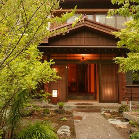 Shinshu Kakeyu Onsen Katsura Ryokan