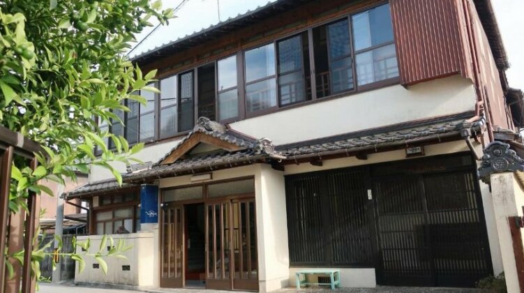 Naru Guest House