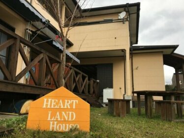 HEARTLAND HOUSE - Female Only & Couple Only