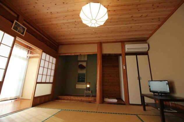Photo 3