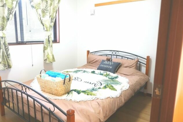  Photo 1