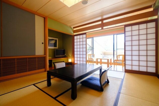 Yufuin Kinrinko Hotel - Photo5