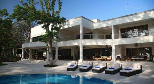 Almanara Luxury Villas Kwale