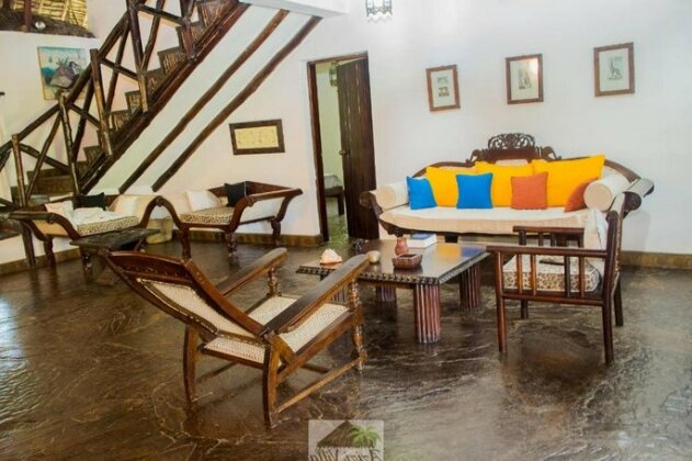 Azizi Villa - Photo3