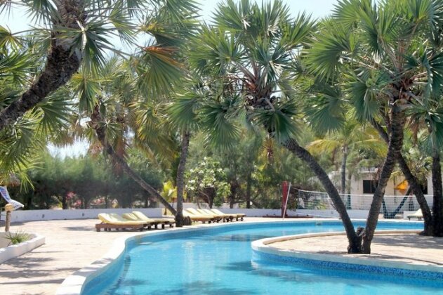 Angel's Bay Beach Resort - Photo2