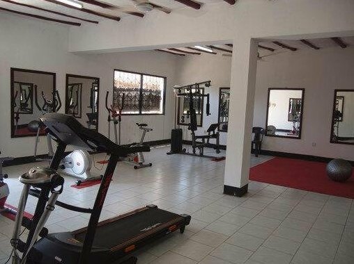 Karibuni Hotel & Villas - Photo5