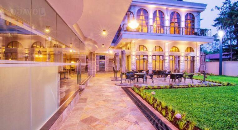 Alba Hotel Meru - Photo2